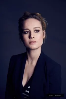 Brie Larson 6x6