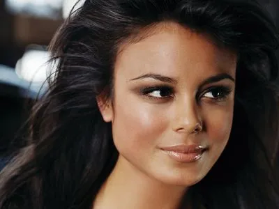 Nathalie Kelley Prints and Posters