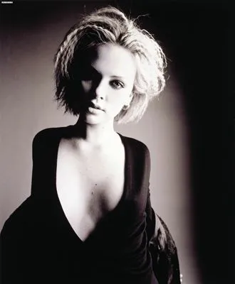 Charlize Theron 6x6