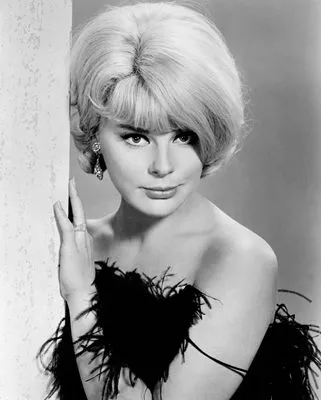 Elke Sommer Tote