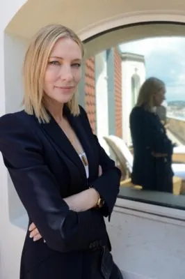 Cate Blanchett White Water Bottle With Carabiner