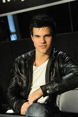 Taylor Lautner White Water Bottle With Carabiner
