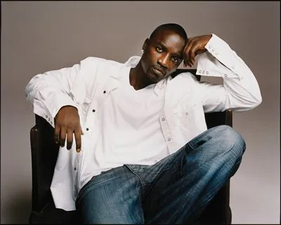 Akon 6x6