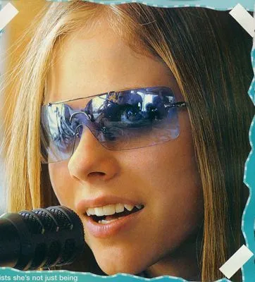 Avril Lavigne 14x17