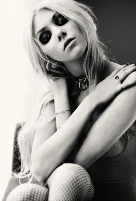 Taylor Momsen 14x17