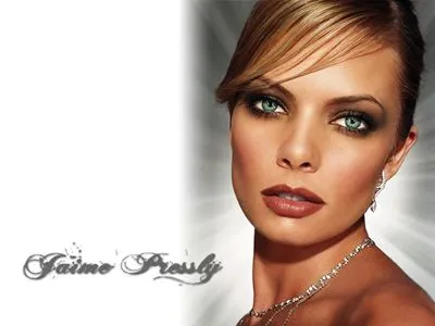 Jaime Pressly 11oz White Mug