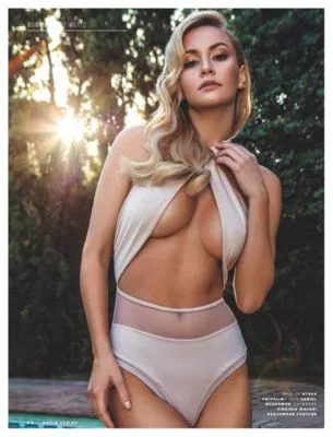 Bryana Holly 14x17