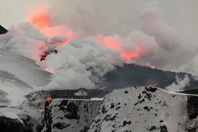 Volcanoes Color Changing Mug