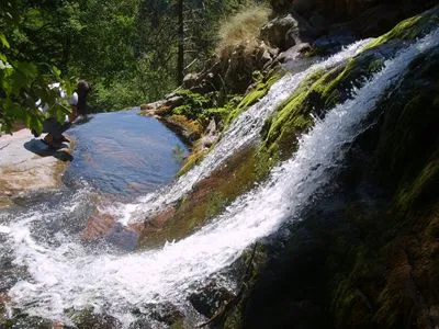 Waterfalls Apron