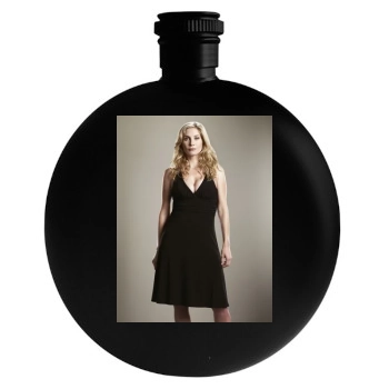 Zuleikha Robinson Round Flask