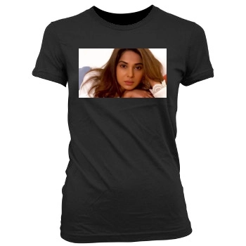 Jennifer Winget Women's Junior Cut Crewneck T-Shirt