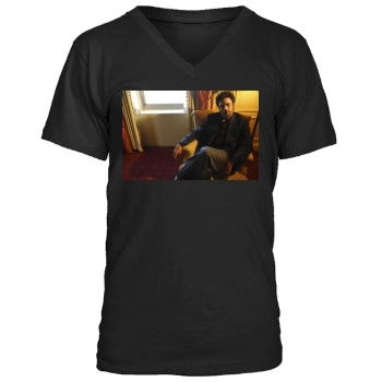 Benicio del Toro Men's V-Neck T-Shirt