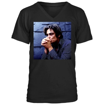 Benicio del Toro Men's V-Neck T-Shirt