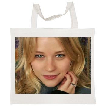 Emilie de Ravin Tote