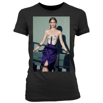 Samara Weaving Women's Junior Cut Crewneck T-Shirt