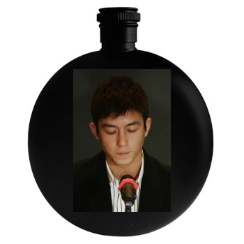 Edison Chen Round Flask