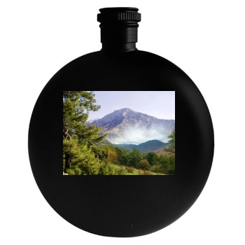 Mountains Round Flask