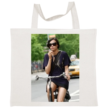 Famke Janssen Tote