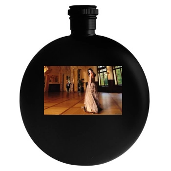 Cote De Pablo Round Flask