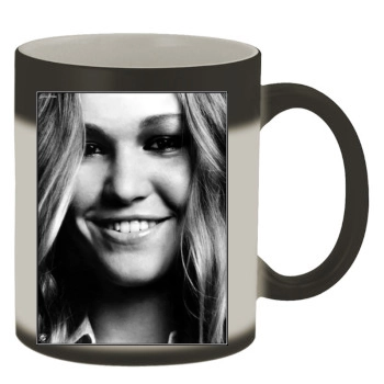 Julia Stiles Color Changing Mug