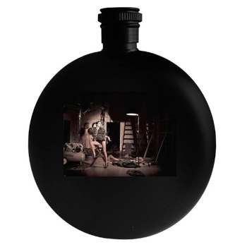 Christina Ricci Round Flask