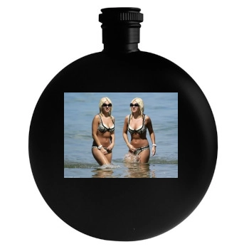 Elisha Cuthbert Round Flask