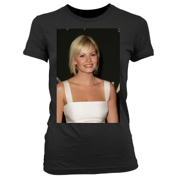 Elisha Cuthbert Women's Junior Cut Crewneck T-Shirt