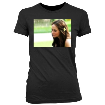 Jennifer Love Hewitt Women's Junior Cut Crewneck T-Shirt