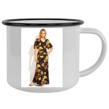 Elisandra Tomacheski Camping Mug