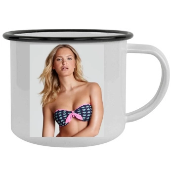 Elisandra Tomacheski Camping Mug