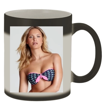 Elisandra Tomacheski Color Changing Mug