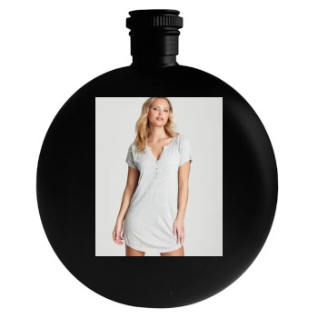 Elisandra Tomacheski Round Flask