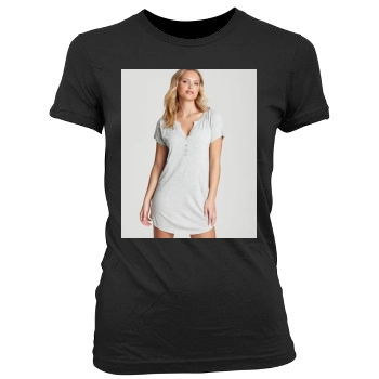 Elisandra Tomacheski Women's Junior Cut Crewneck T-Shirt