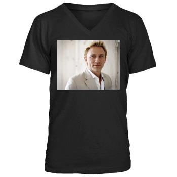 Daniel Craig Men's V-Neck T-Shirt