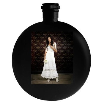 Teri Hatcher Round Flask