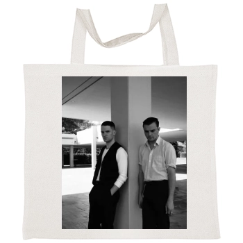 Hurts Tote