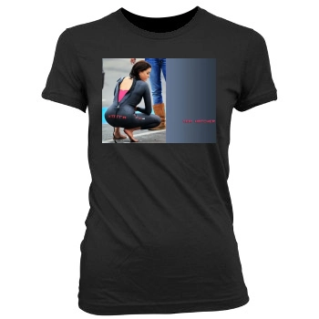 Teri Hatcher Women's Junior Cut Crewneck T-Shirt