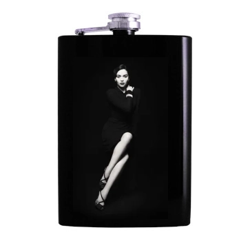 Emilia Clarke Hip Flask