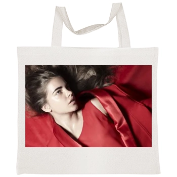 Barbara Palvin Tote