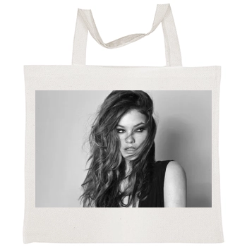 Barbara Palvin Tote