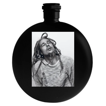 Brad Pitt Round Flask