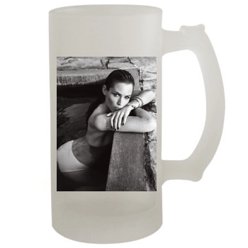 Jennifer Garner 16oz Frosted Beer Stein