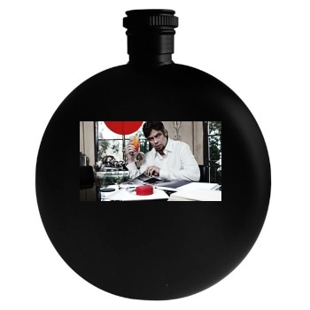 Benicio del Toro Round Flask