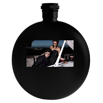 Benicio del Toro Round Flask