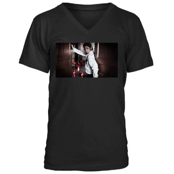 Benicio del Toro Men's V-Neck T-Shirt