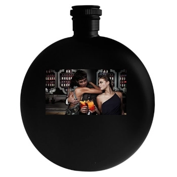 Benicio del Toro Round Flask