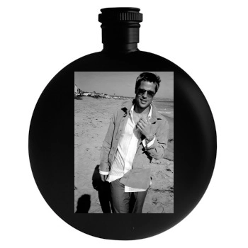 Brad Pitt Round Flask