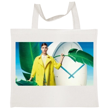 Barbara Palvin Tote