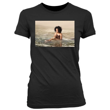 Rihanna (bikini) Women's Junior Cut Crewneck T-Shirt