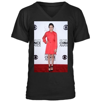 Bailee Madison (events) Men's V-Neck T-Shirt